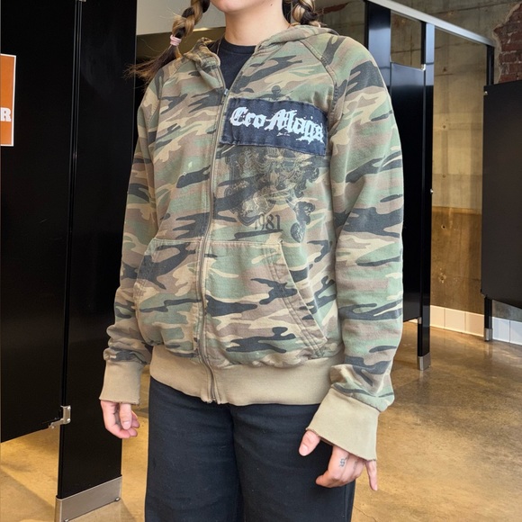 Jacket - Picture 11 of 15